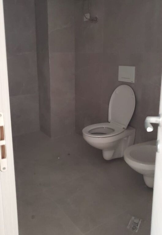 🏡 VENDESI APPARTAMENTO 1+1 – Complesso E-88, Dritan Hoxha