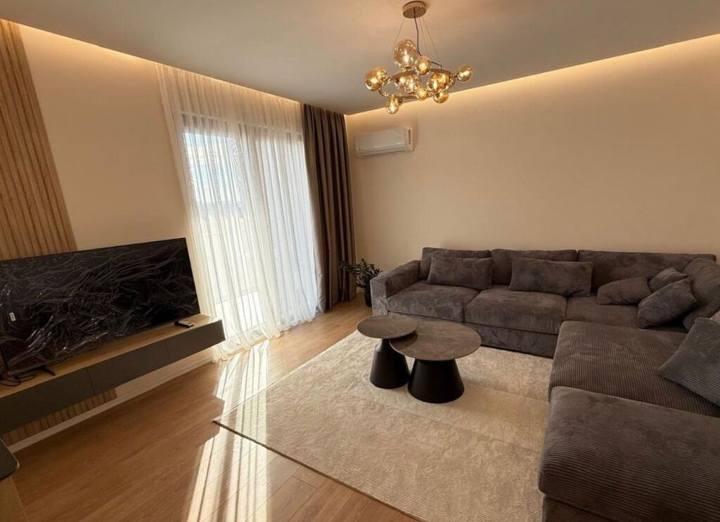 JEPET ME QERA APARTAMENT MODERN 2+1+2
