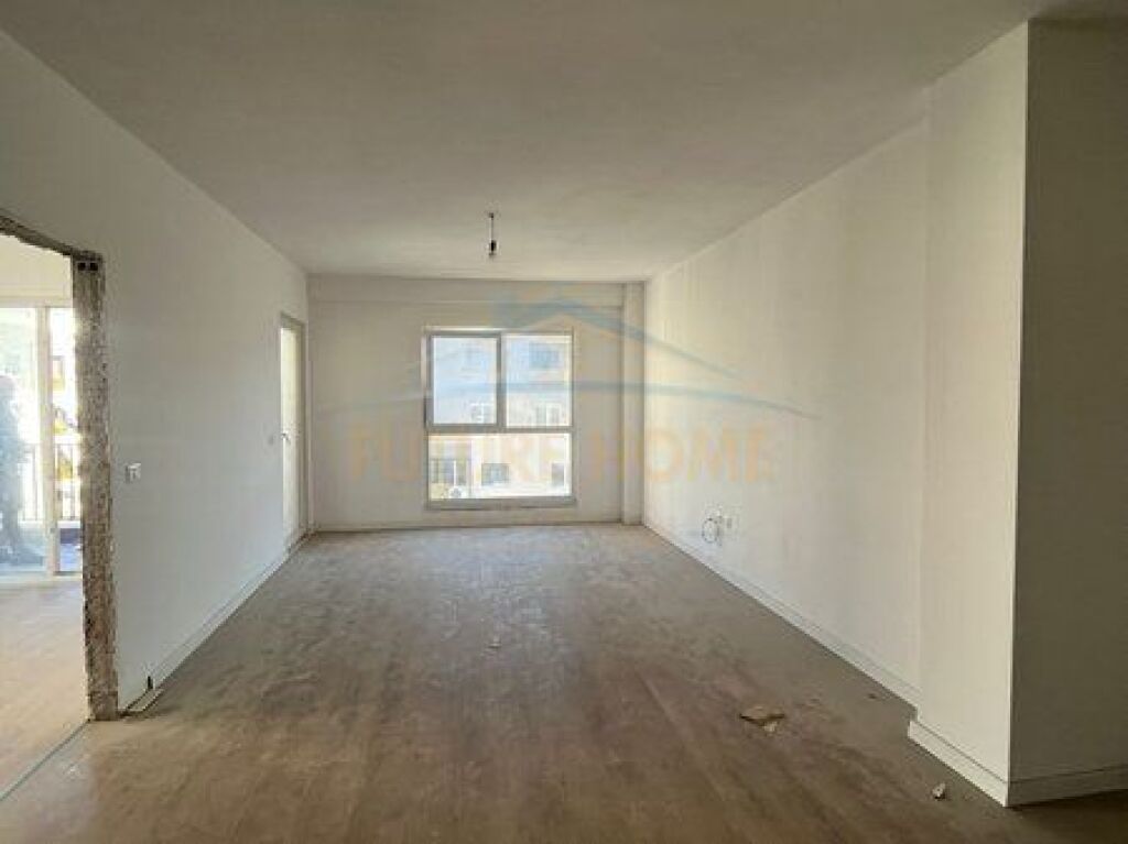 Shitet, Apartament 2+1, Rruga Dritan Hoxha, Tiranë