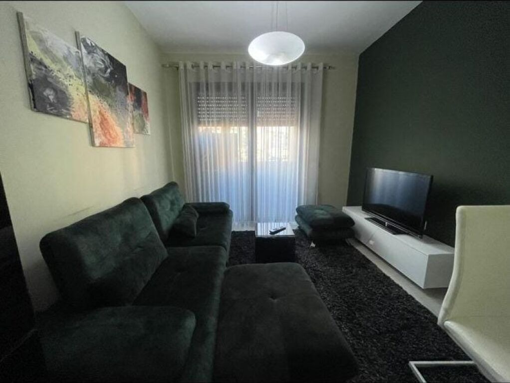 Apartament Me Qera 1+1 tek Stadiumi Dinamo (ID B210790) Tirane