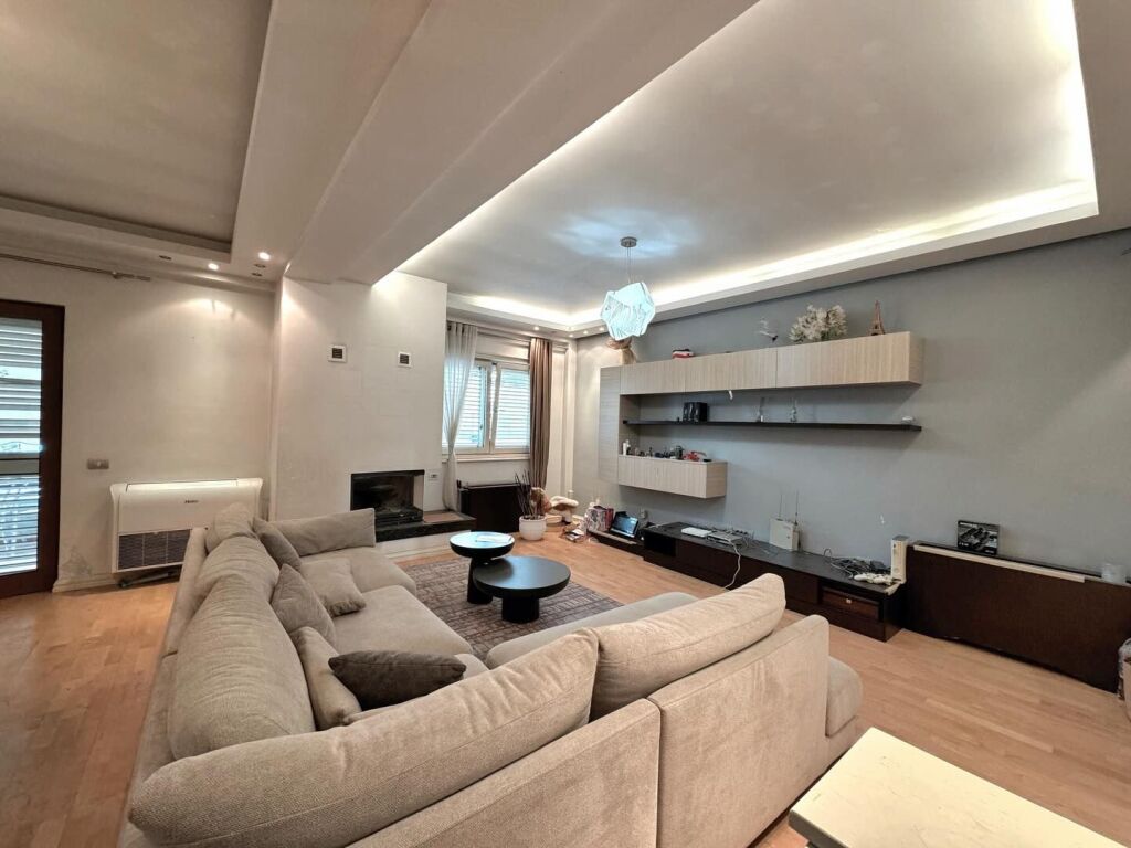 Myslym Shyri, prane Karburantit Kastrati, shesim super apartament 2+1+2 tualete