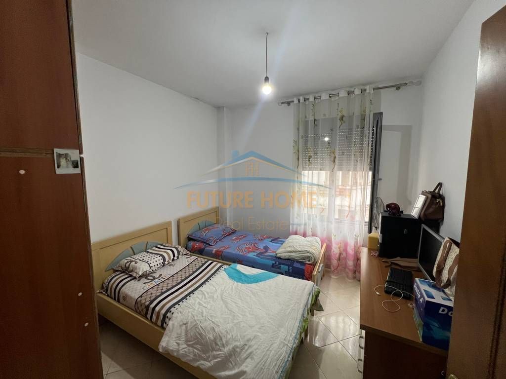 Apartment 2+1 for sale, Kodra e Diellit near the commune overpass 