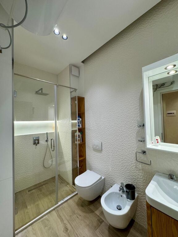 Apartment 1+1 me qira te Kontakti