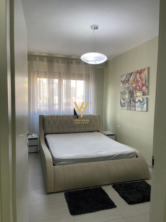 JEPET APARTAMENT 1+1+BLK ME QERA TE STADIUMI DINAMO 60.000 LEKE