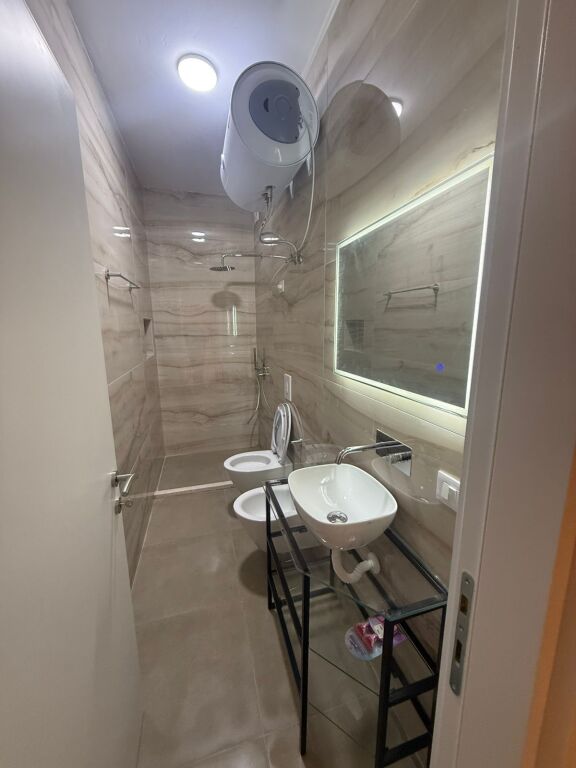 Monolocale in affitto 40 m2 di fronte alla scuola Bashkuar vicino alla pediatria americana QSUT 2 ecc