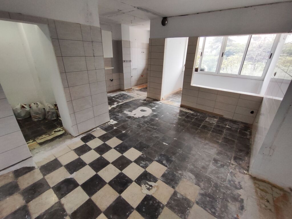 SHITET APARTAMENT 1+1 – QENDËR ELBASAN