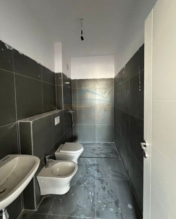 For sale, Apartment 2+1+2+ Parking Space, Sadik Petrela Street, ASL Complex 2