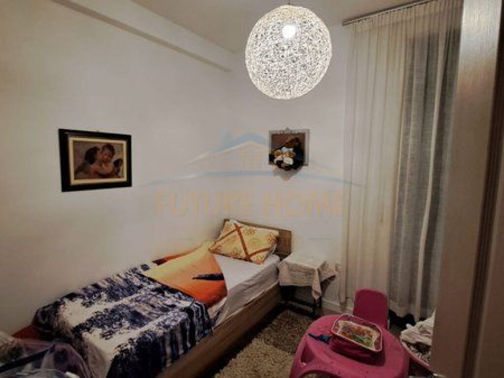 Shitet,Apartament 2+1, Fresk