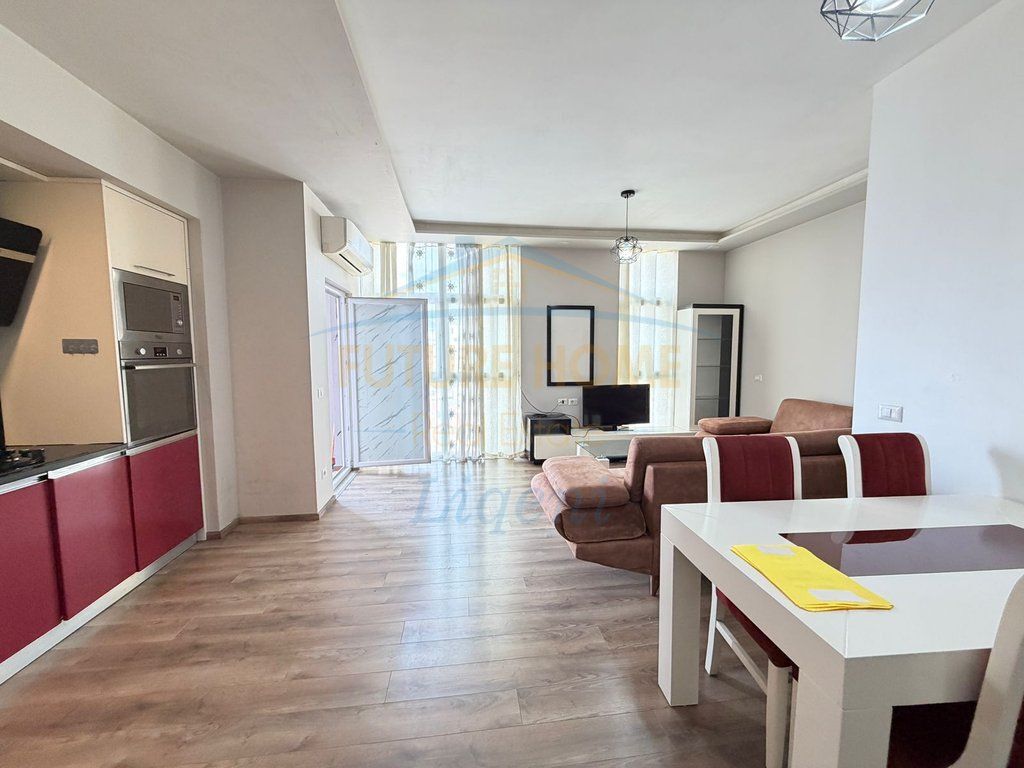 Qera, Apartament 2+1+2, Unaza e Re, Tiranë.