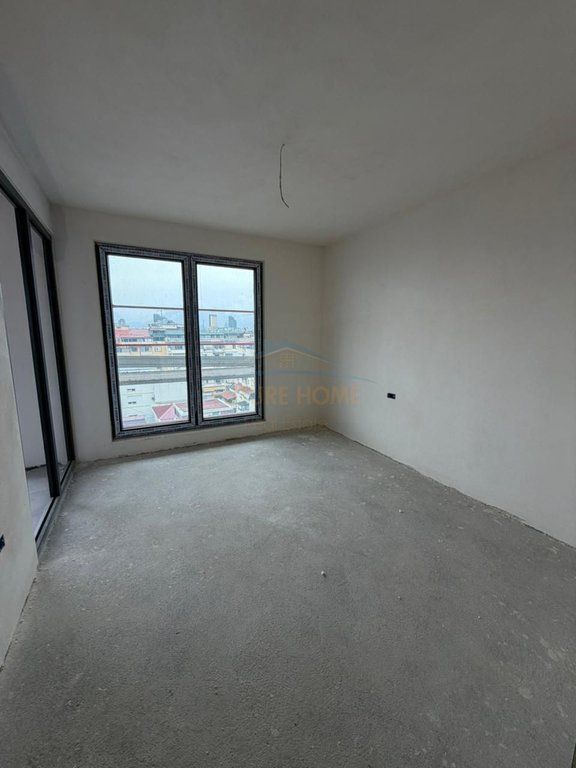 Appartamento 2+1+2 in vendita – Residenza White Tower, COMUNE DI PARIGI
