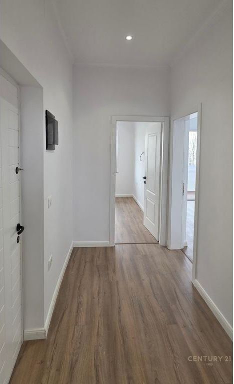 Shitet Apartament 2+1 tek Rruga Bardhyl
