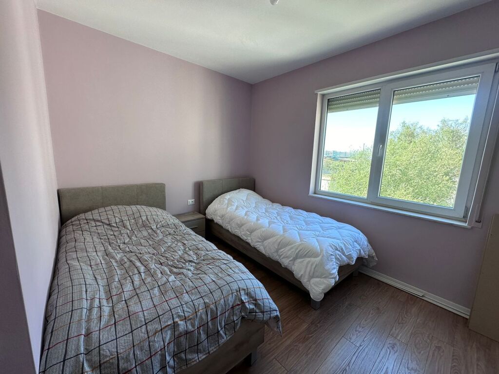 Apartament per shitje - Liqeni i Thate