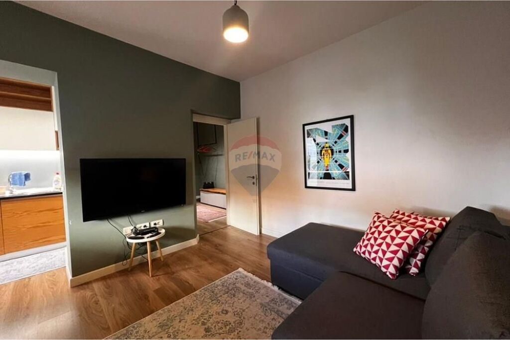 Apartament 1+1 me qira te Rruga e Kavajes!