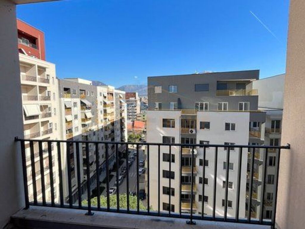 Shitet, Apartament 2+1, Rruga Dritan Hoxha, Tiranë