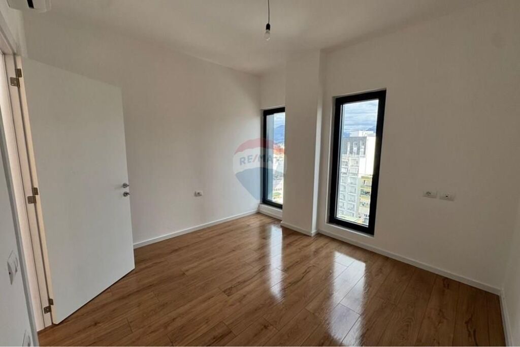 Office for rent on Barrikadave Street!