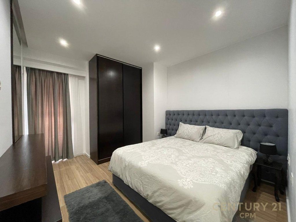 Appartamento con 1 camera da letto e 1 bagno in affitto vicino alla stazione ferroviaria!