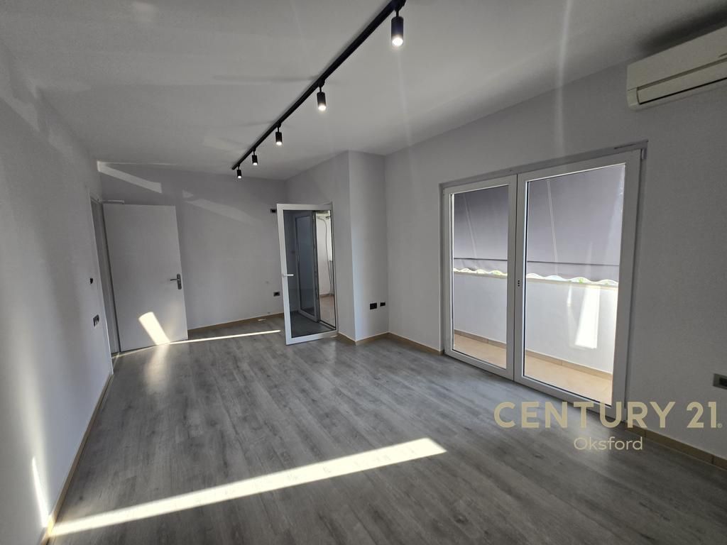OFFICE SPACE FOR RENT NEAR AIR ALBANIA STADIUM!