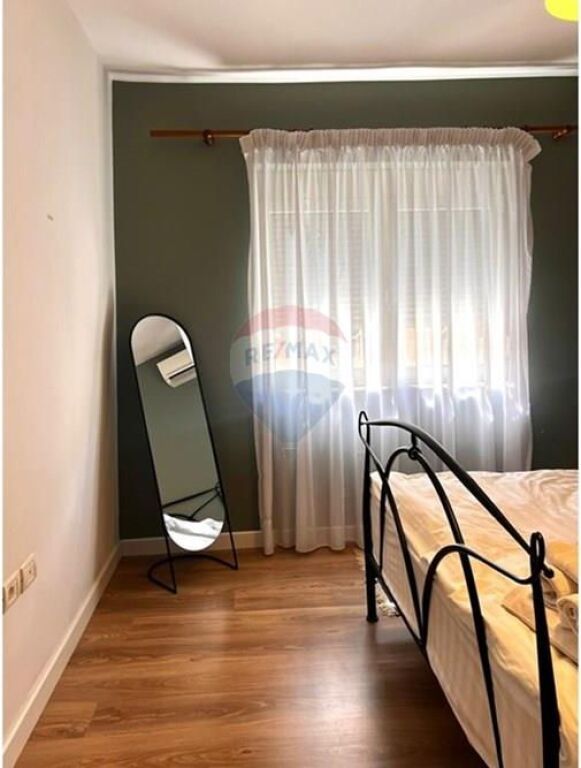 Apartament 1+1 me qira te Rruga e Kavajes!