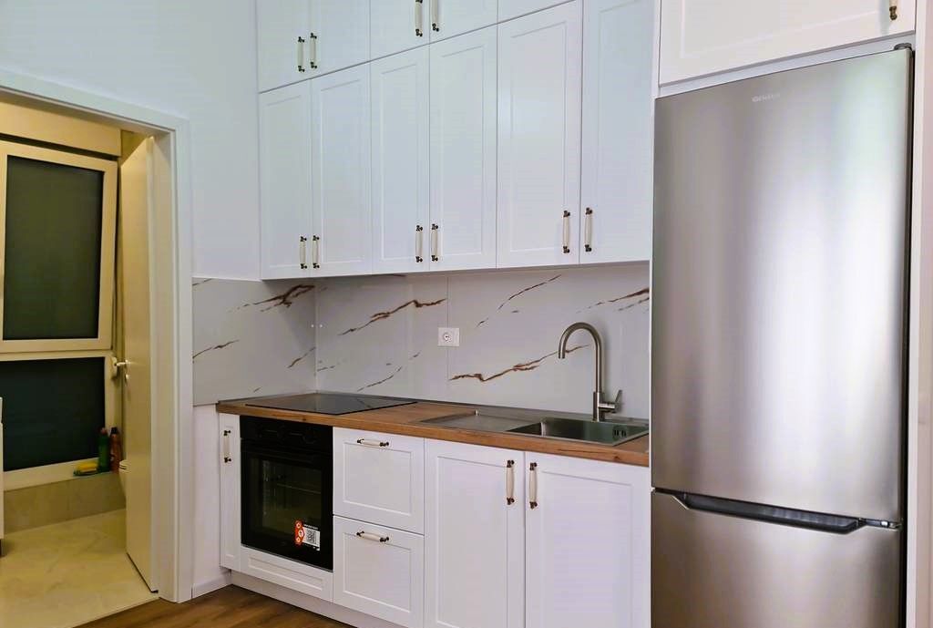 APARTAMENT ME QERA 1+1 NE SHKOZE!