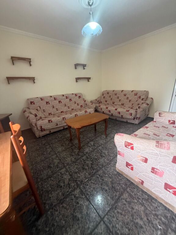 SHITET APARTAMENT 1+1 – RRUGA E KAVAJES, REPORT TV