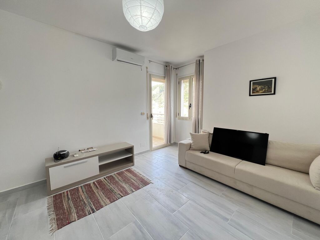 🏡 MONOLOCALE MODERNO IN VENDITA – LUNGOMARE, VLORË
