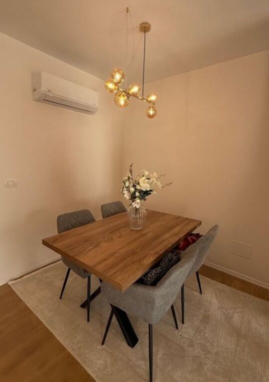 JEPET ME QERA APARTAMENT MODERN 2+1+2