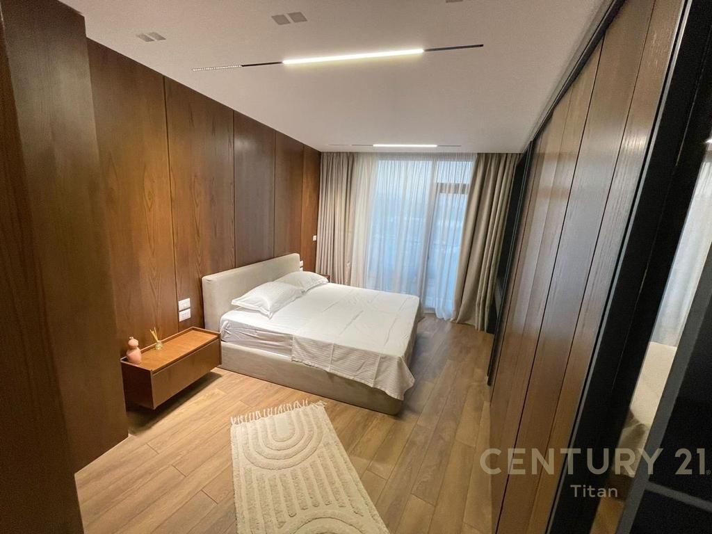 JEPET ME QIRA APARTAMENT 2+1+2+POST PARKIMI TEK LAKE VIEW RESIDENCE, RRUGA E KOSOVAREVE!