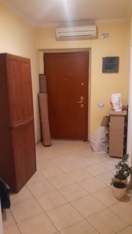 Apartament 1+1, Xhamia e Tabakeve!