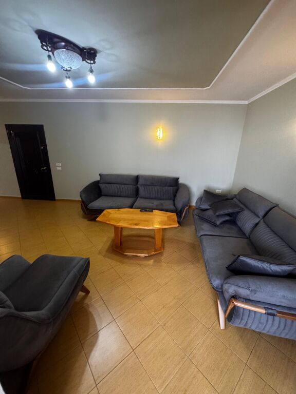 Apartament 1+1 me qera (QSUT)