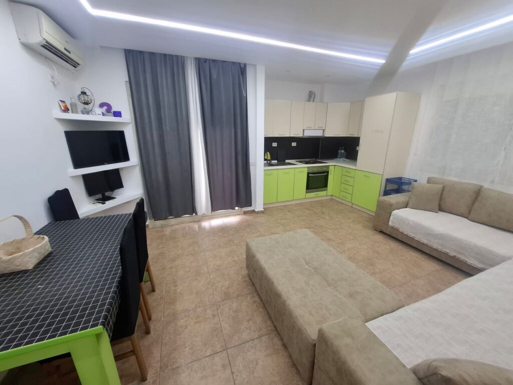 Affittasi Appartamento 1+1 Presso Shkembi i Kavajes