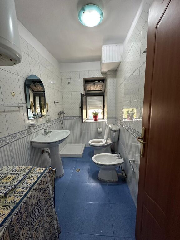 🏢Tek Ambasada Amerikane shitet apartament 1+1, 15,000,000Leke