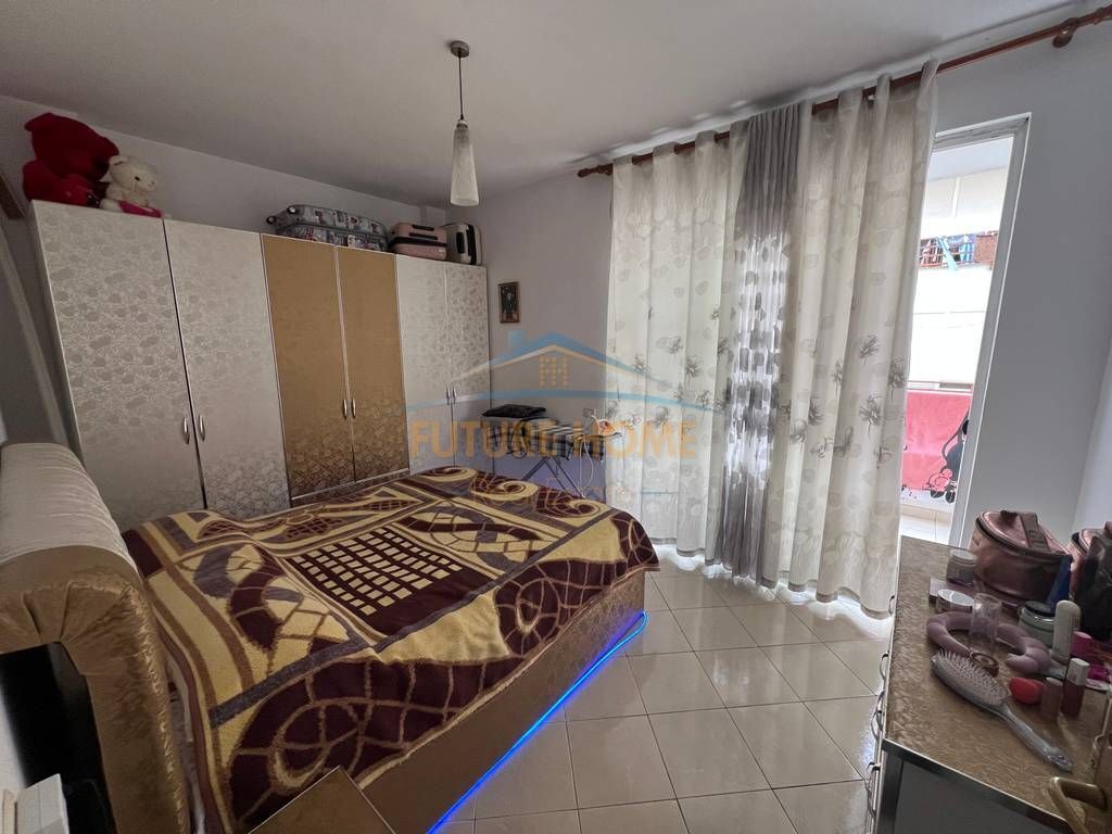 Apartment 2+1 for sale, Kodra e Diellit near the commune overpass 