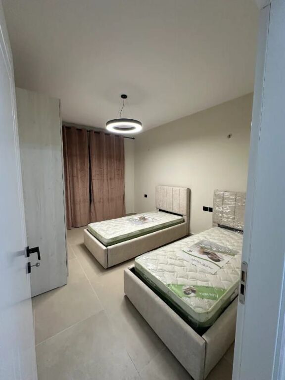 Jepet me qera apartament 2+1 te Kodra e Diellit prane "Big Market"