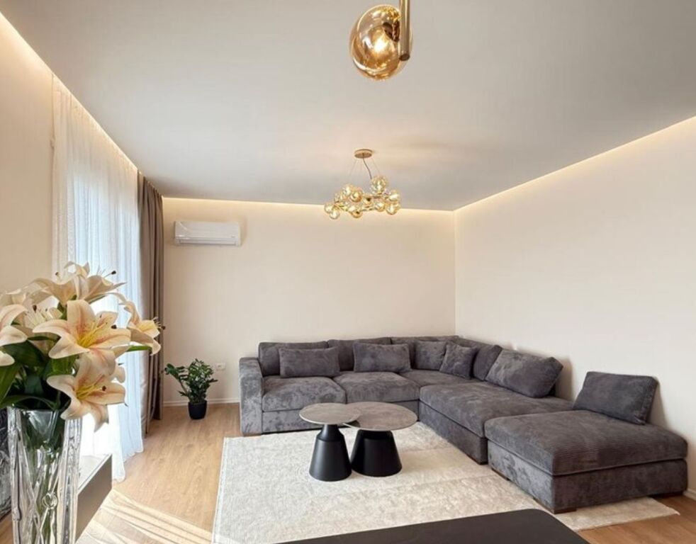 JEPET ME QERA APARTAMENT MODERN 2+1+2