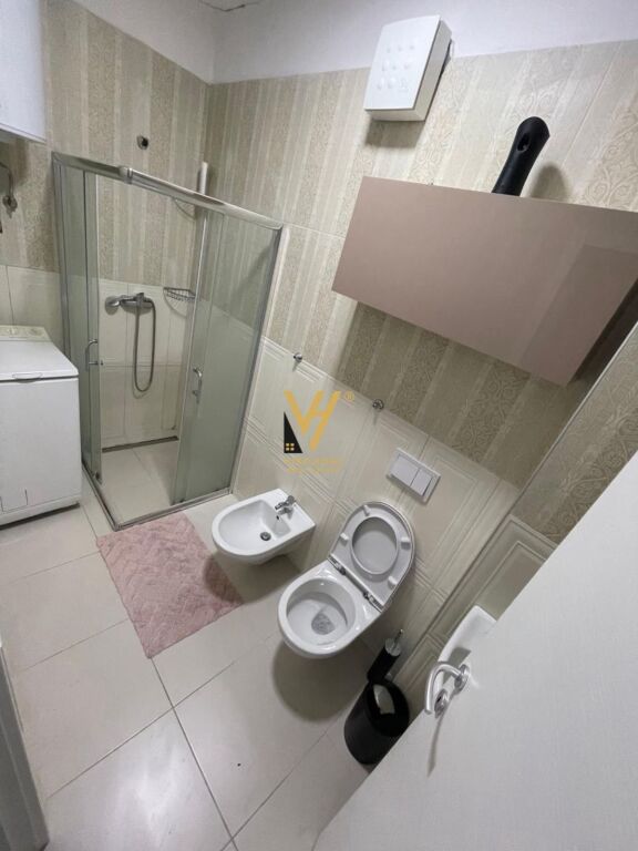 JEPET APARTAMENT 1+1+BLK ME QERA TE STADIUMI DINAMO 60.000 LEKE