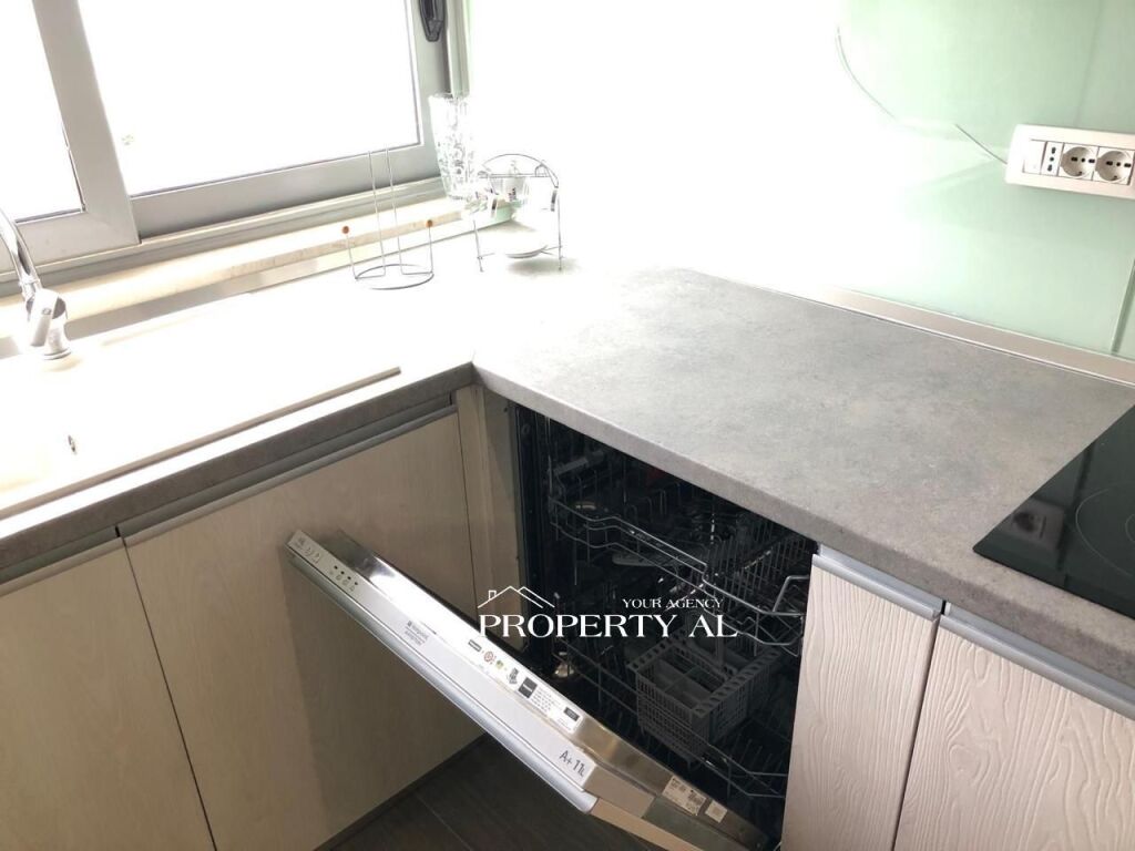 Appartamento in vendita in prima fila – Lungomare, Vlora | Vista mare frontale