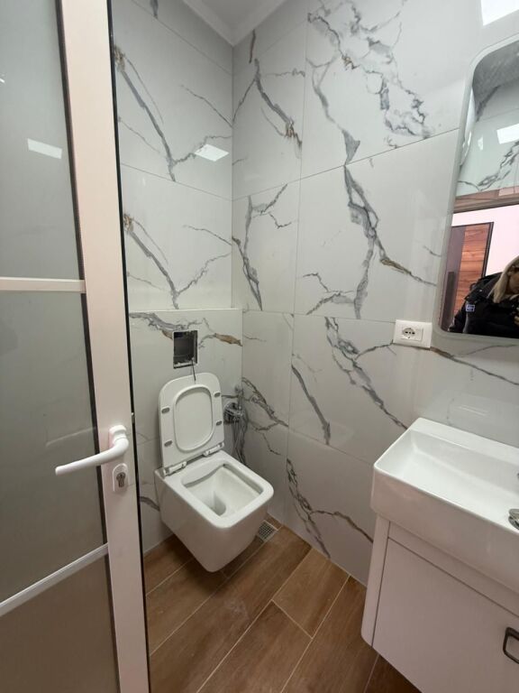 SHITET APARTAMENT 1+1 – SHKOLLA E KUQE