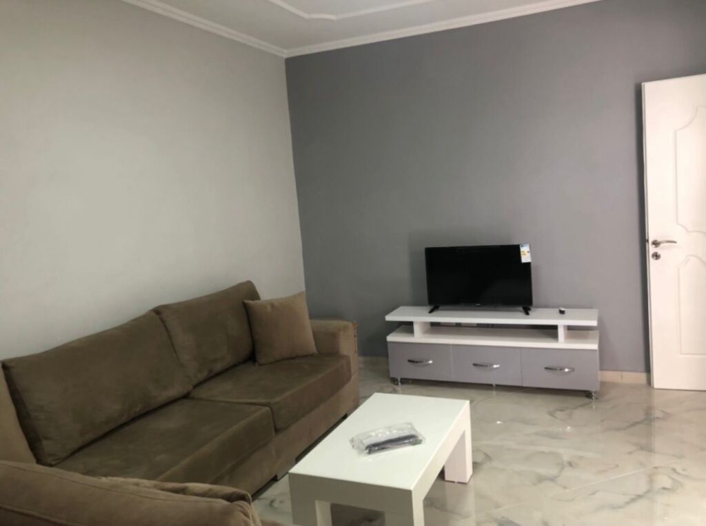 🏡 Jepet me Qera Super Apartament 1+1 tek Qsut,afer Xhamllikut