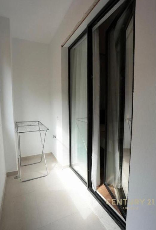 Vendesi in vendita appartamento 1+1 investito in Via “Siri Kodra”!