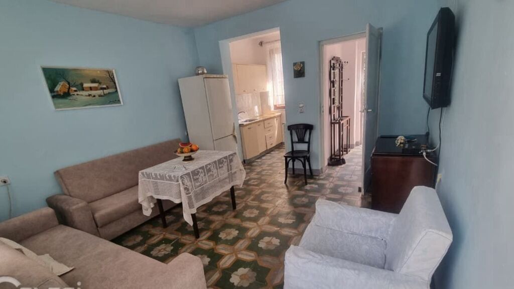 APARTAMENT ME QIRA 2+1- RRUGA FORTUZI