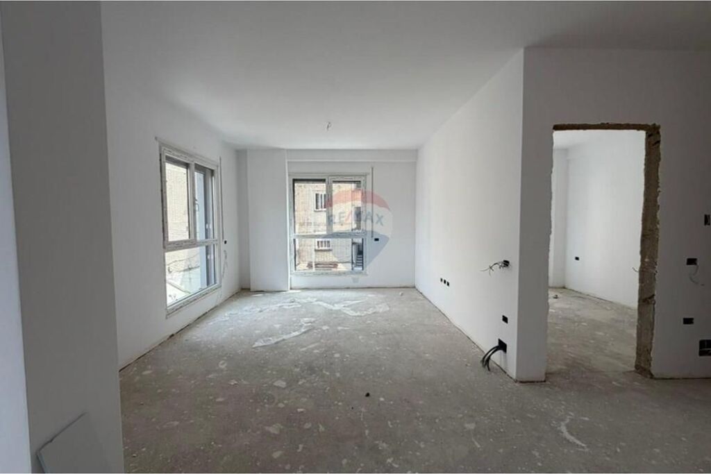 Apartament - Për Shitje - Rruga Ali Demi, Tiranë