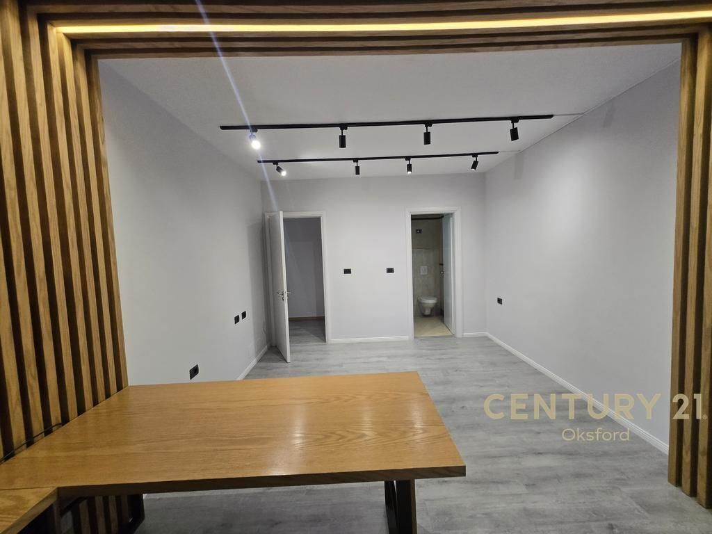 OFFICE SPACE FOR RENT NEAR AIR ALBANIA STADIUM!
