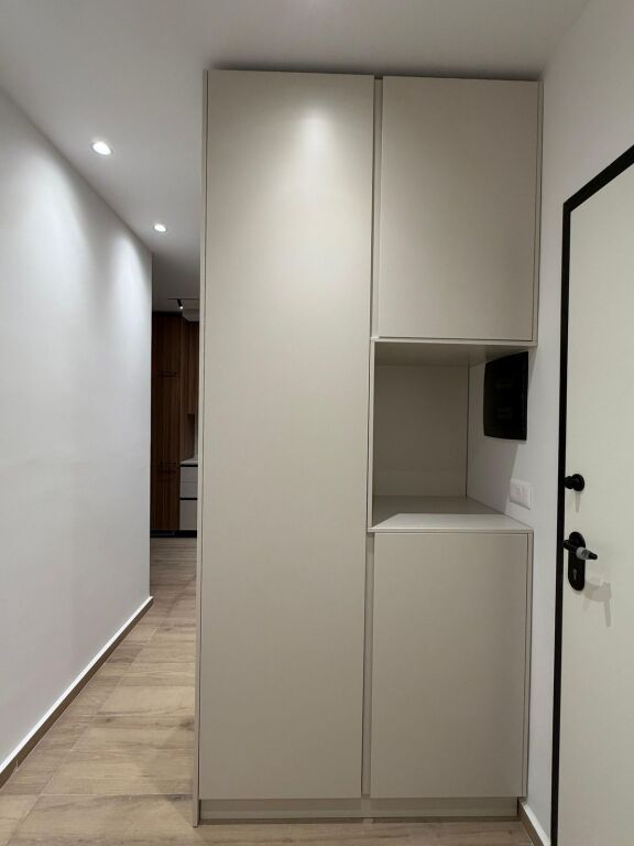 Jepet me qera apartament 1+1 modern te Zogu I Zi perballe Ring Center