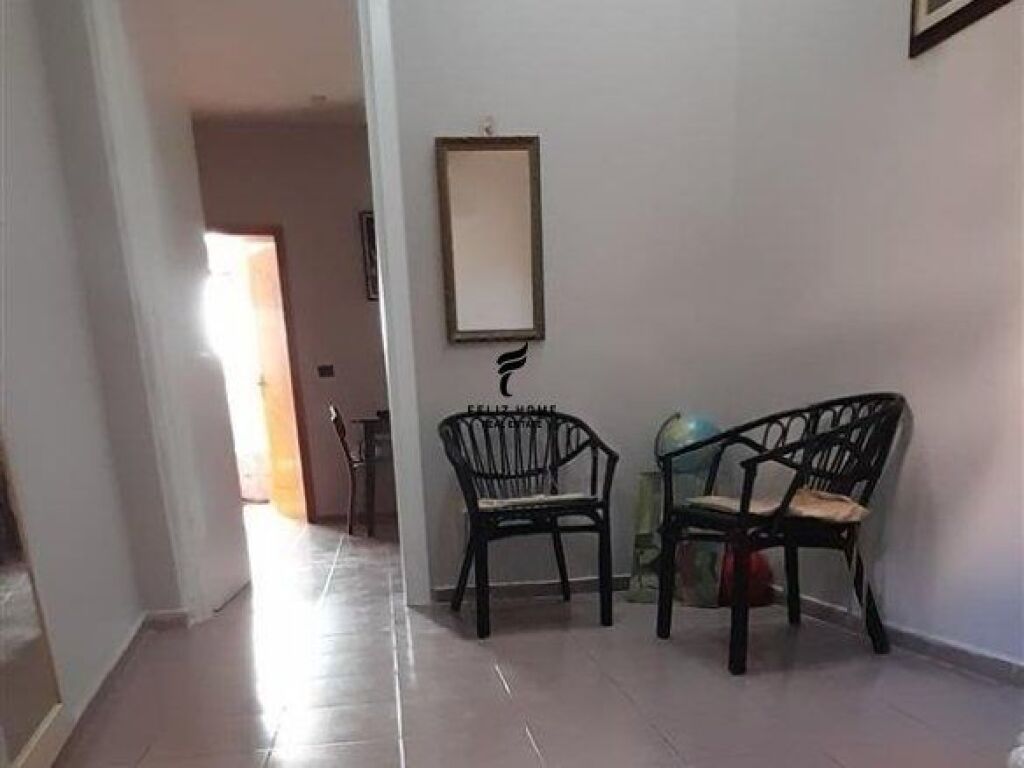 ZYRE ME QERA 130 M2 SELVIA 1.300 EURO FH-67070