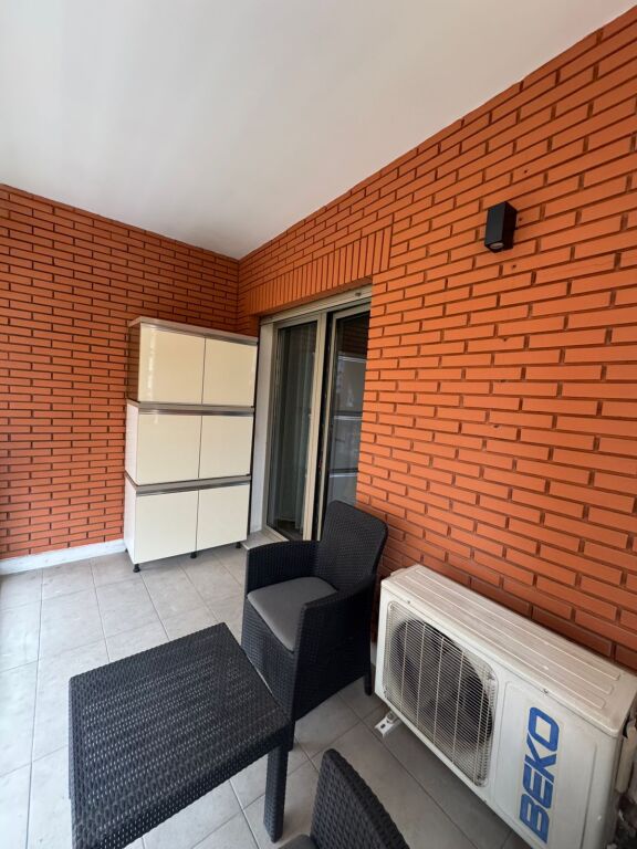 APARTAMENT 1+1  ME QERA KOMPLEKSI DELIJORGJI