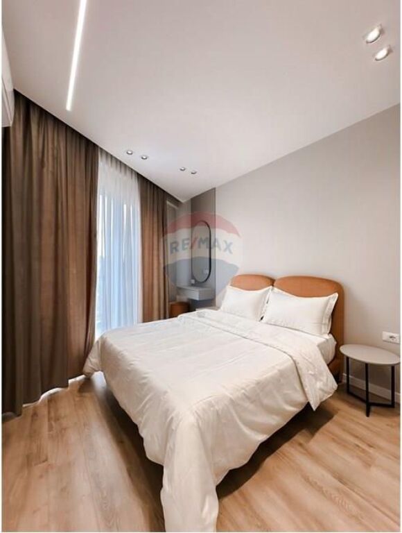 Ofrojme per shitje Apartament 1+1 tek Rr.Dibres