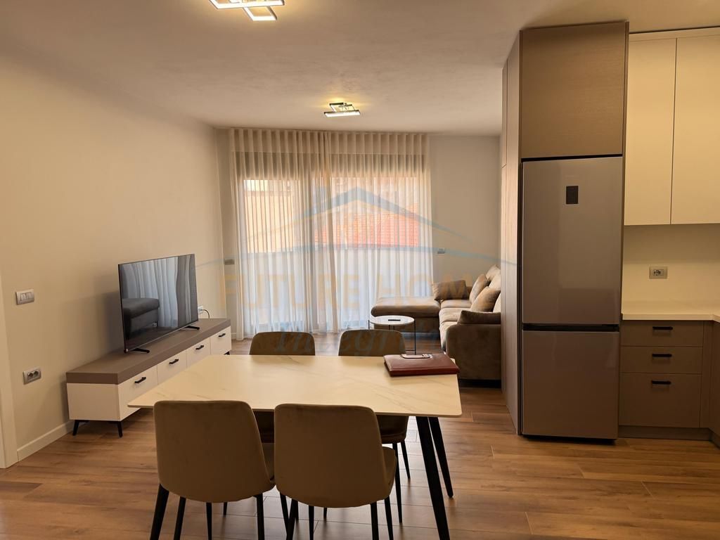JAP ME QERA APARTAMENT 2+1+POST PARKIMI, RRUGA ELBASANIT
