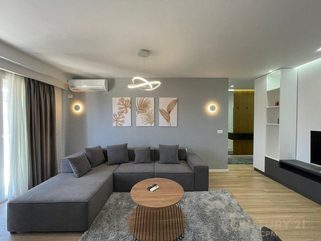 Appartamento con 1 camera da letto e 1 bagno in affitto vicino alla stazione ferroviaria!