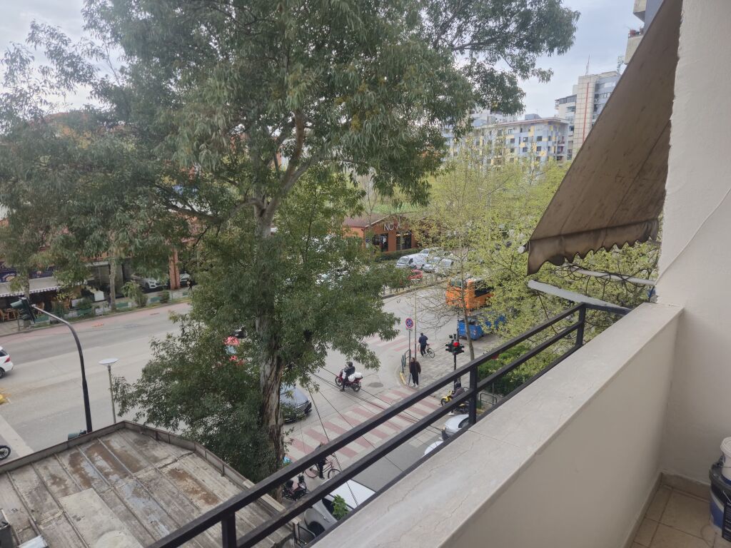 Apartament i konvertueshem ne 2+1 per Qera