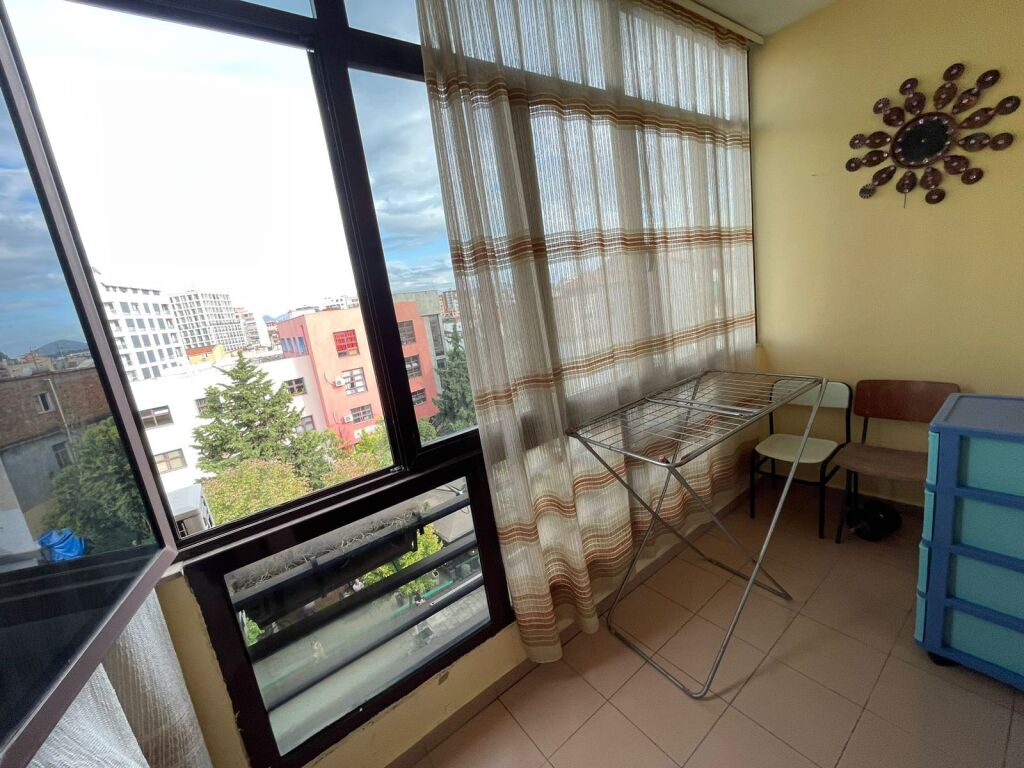 1+1 for rent, Medrese